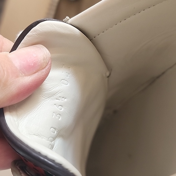Gucci Sneakers - Picture 5 of 9